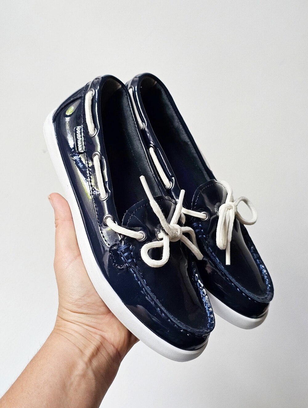 Cole Haan Women's Navy Patent Leather Boat Shoes Loafers Size 7B Lace-Up Comfort